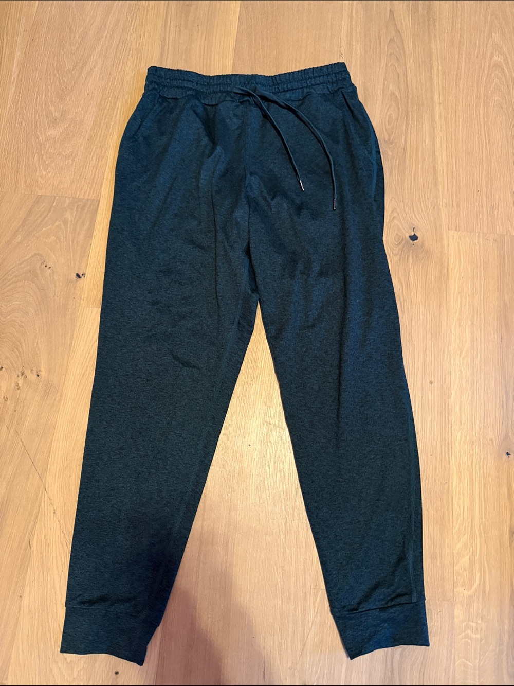 Quince Women’s Heather green Flowknit midrise jogger Jogger Sweatpants